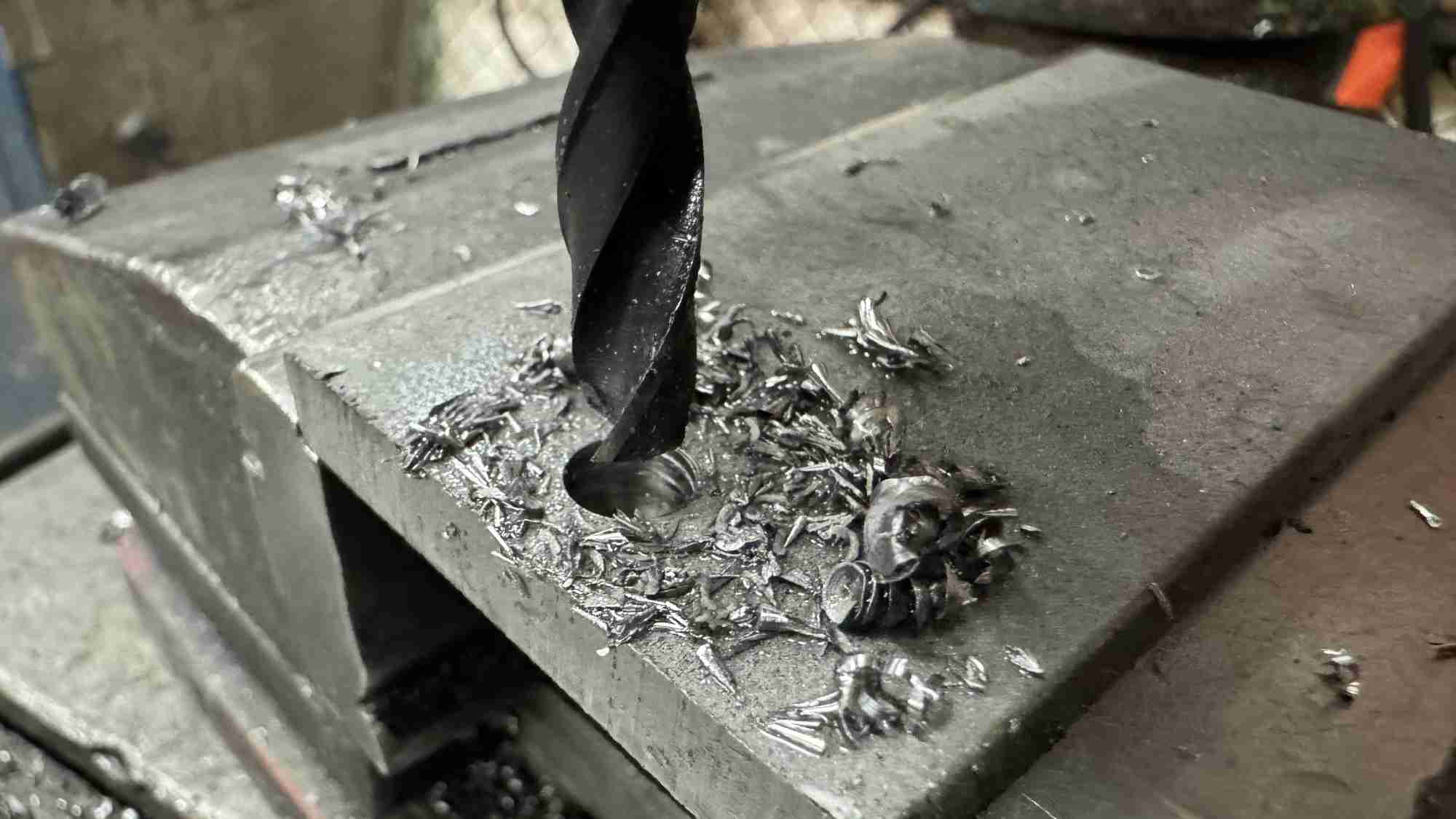 vrtani fluokov web Fluokov – zakázková kovovýroba a laserové pálení | Teplice